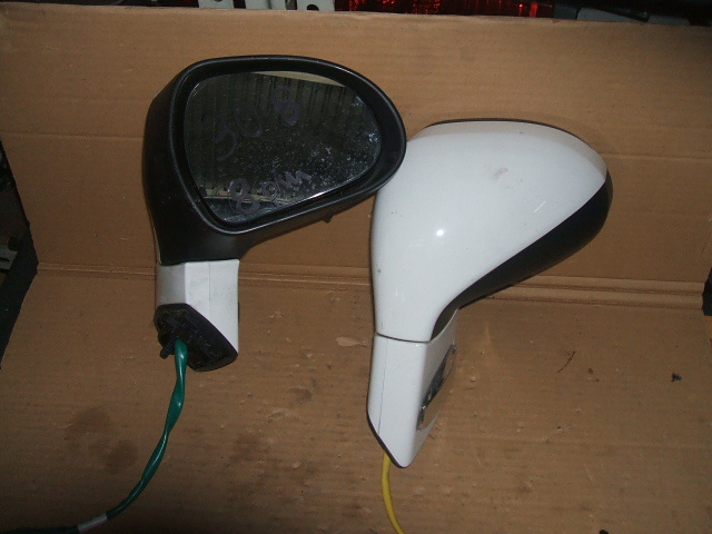 Peugeot - 308 - 5 drzwi - (2011 - 2013)  - Lusterka /  Prawe elektryczne