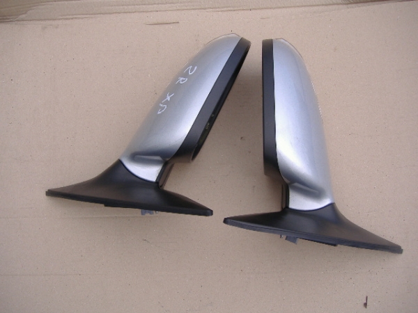 Hyundai - i30 - 5 drzwi - (2010 - 2012) - Lusterka /  Prawe elektryczne