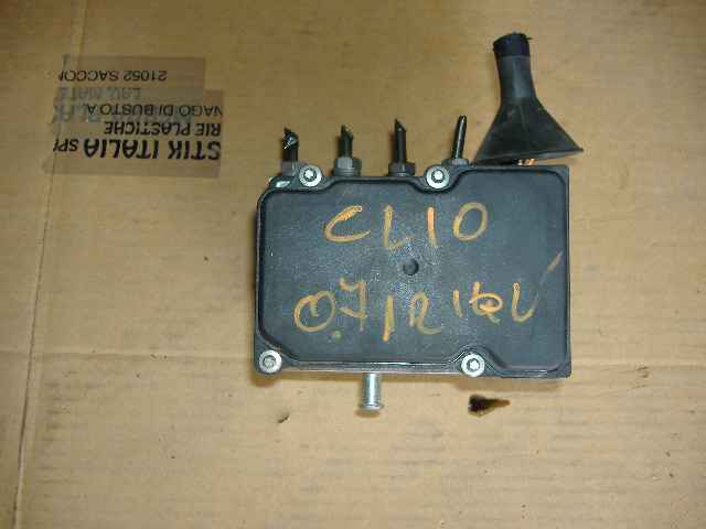 Renault - Clio - 5 drzwi - (2009 - 2012) - Hamulce / Pompa ABS