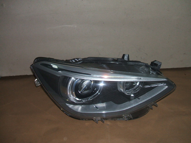 BMW - Seria 1 - F20 - 3 drzwi - (2011 - 2015) - Oświetlenie / Lampa przednia  lewa Bixenon
