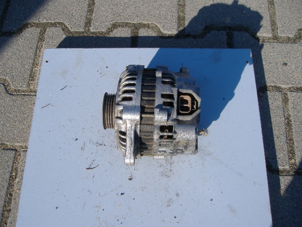 Mazda - 323 S - 4 drzwi - (1994 - 1998) - Silnik / Alternator