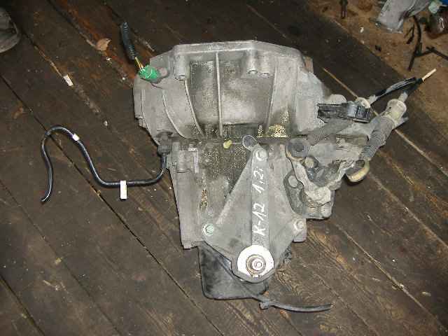 Nissan - Micra - 5 drzwi - (2003 - 2005) - Skrzynia / Ręczna  5-biegowa