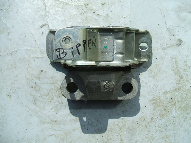 Peugeot - Bipper - Osob./Tow.- (2008-) - Silnik / Poduszki/Łapy