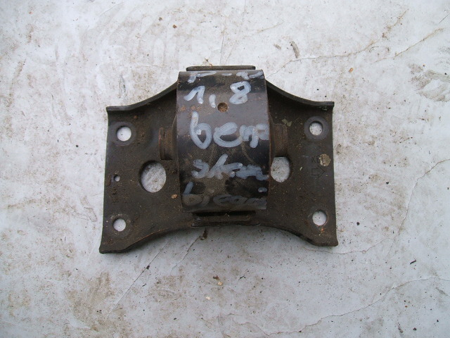 Nissan - Primera - Kombi - (2005 - 2007) - Skrzynia / Poduszki / Łapy