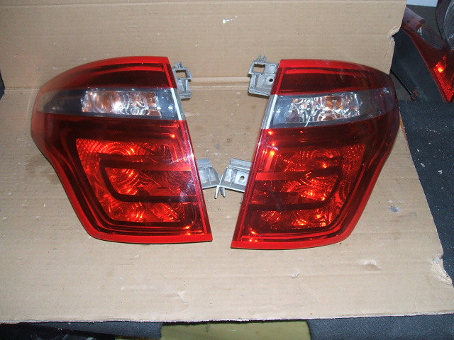 Citroen  - C 4 - Picasso - (2010 - 2013) - Oświetlenie / Lampa tylna lewa