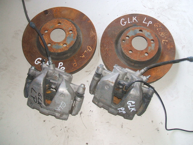 Mercedes-Benz - GLK - Klasa - X204 - (2008 - 2012) - Hamulce / Zacisk hamulcowy przedni lewy