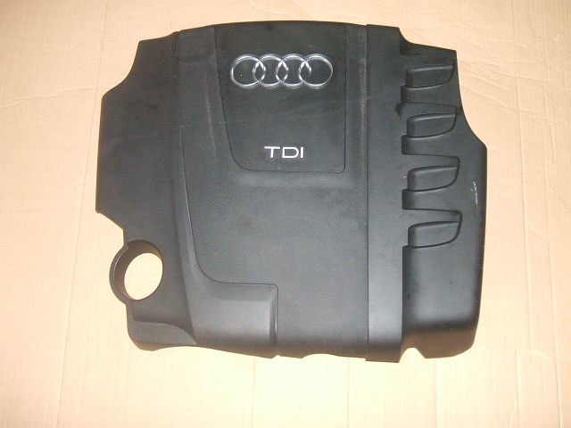 Audi - A4 - (2007 - 2012) - Silnik / Górna osłona silnika