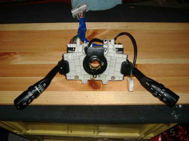 SsangYong - Rexton - (2006 - 2012) - Wnętrze / Włącznik kierunkowskazów