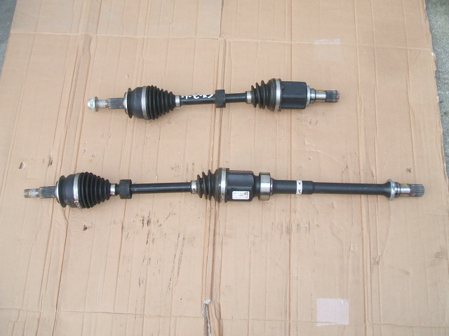 Mazda - CX 3 - (2015-) - Napęd / Półoś przednia lewa