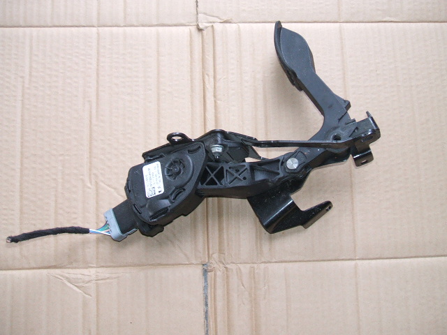 Peugeot - 5008 - (2009 - 2013) - Wnętrze / Pedały