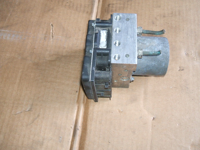 Mercedes-Benz - B-Klasa - W245 - (2008 - 2011) - Hamulce / Pompa ABS