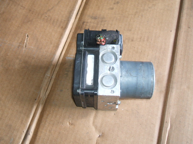 Mercedes-Benz - A-Klasa - W169 - 5 drzwi - (2008 - 2012) - Hamulce / Pompa ABS