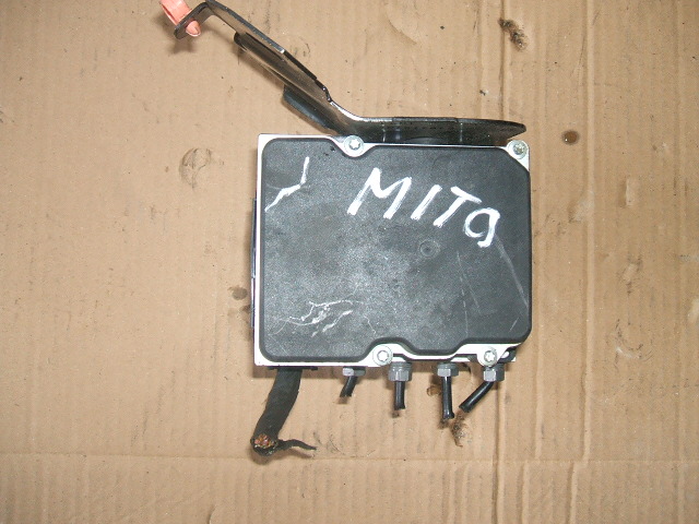 Alfa Romeo - MI.TO - (2011-) - Hamulce / Pompa ABS