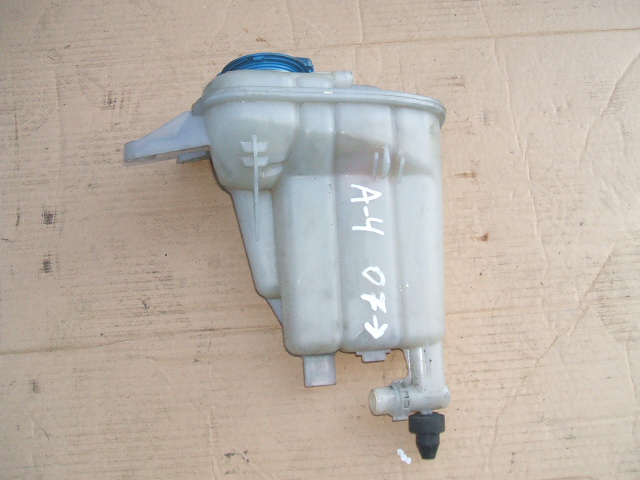 Audi - A5 - Cabrio - (2009 - 2011) - Układ chłodzenia / Zbiorniczek wyrównawczy