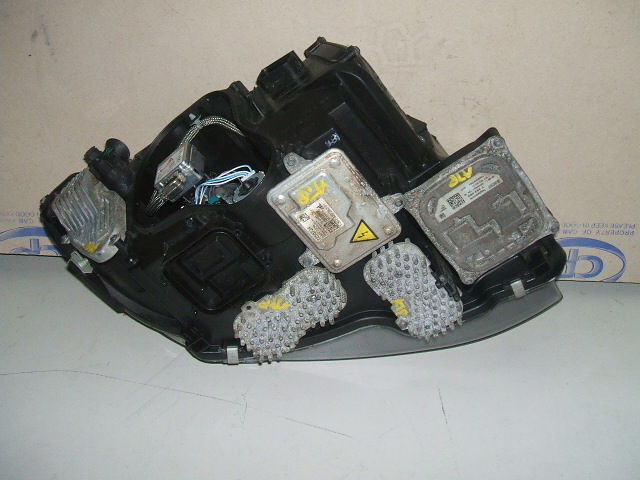 BMW - Seria 3 - E92 - Coupe - (2010 - 2013) - Oświetlenie / Lampa przednia  lewa Bixenon
