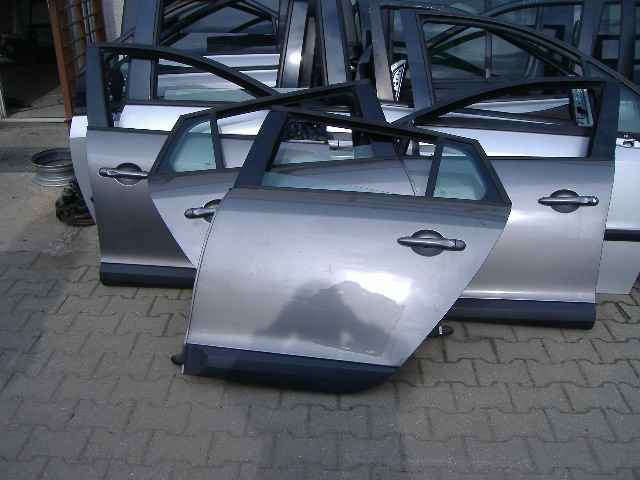 Renault - Megane - Kombi - (2009 - 2012) - Karoseria / Drzwi przednie prawe