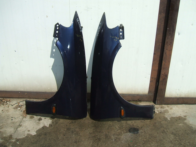 Opel - Vectra - B - 5 drzwi -  (1995 - 1999) - Karoseria / Błotnik przedni prawy