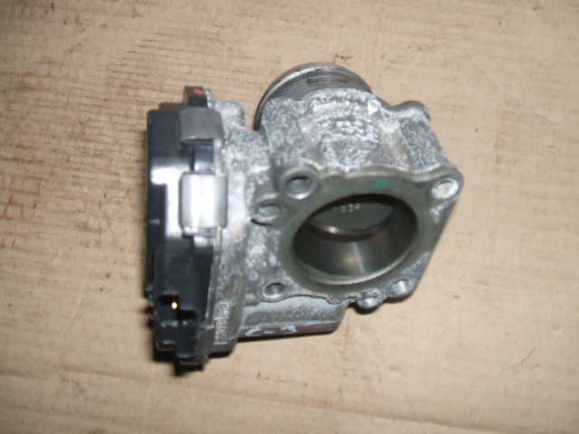 Peugeot - 308 - 5 drzwi - (2011 - 2013)  - Silnik / Przepustnica