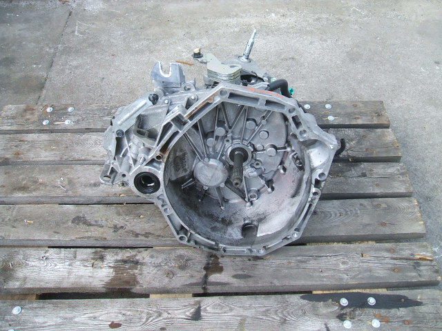 Nissan - Juke - (2010 - 2014) - Skrzynia / Ręczna  6-biegowa