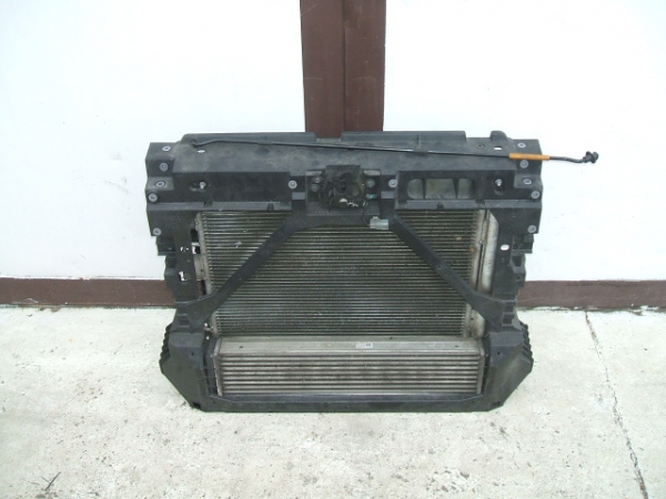 MG - MG - ZS - 5 drzwi - (2001 - 2005) - Oświetlenie / Lampa przednia prawa