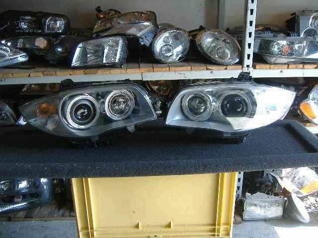 BMW - Seria 1 - E87 - 5 drzwi - (2007 - 2012) - Oświetlenie / Lampa przednia  prawa Bixenon