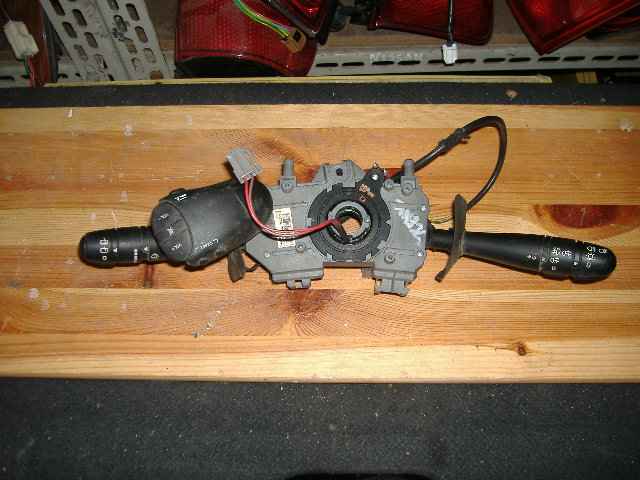 Renault - Megane - Classic - 4 drzwi - (1997 - 1999) - Wnętrze / Włącznik wycieraczek