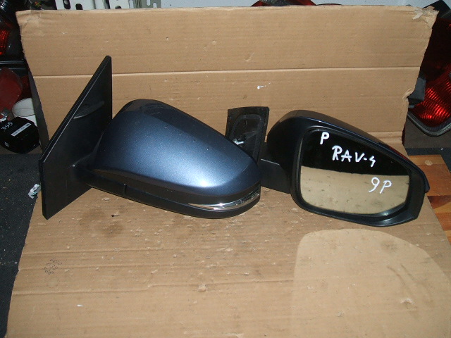 Toyota - RAV 4 - 5 drzwi - (2013 - 2016) - Lusterka /  Lewe elektryczne