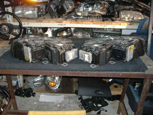 Audi - A8 - (2002 - 2005) - Oświetlenie / Lampa przednia  prawa Bixenon