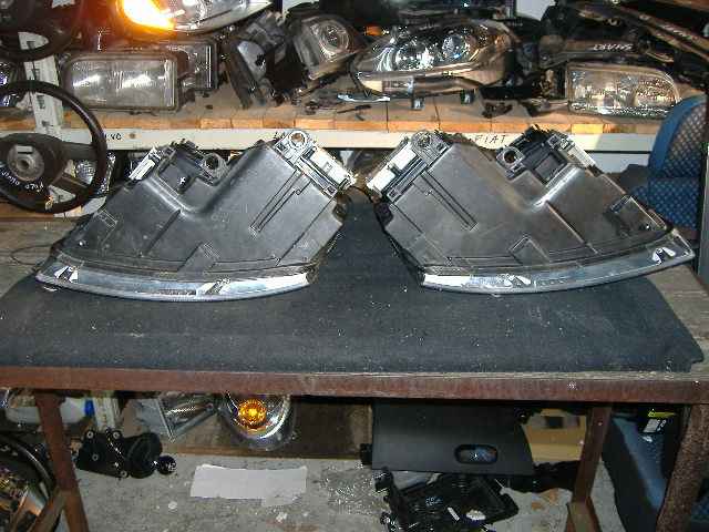 Audi - A8 - (2002 - 2005) - Oświetlenie / Lampa przednia  prawa Bixenon