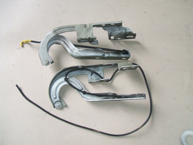 Peugeot - 3008 - (2009 - 2013) - Karoseria / Zawiasy maski