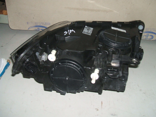 BMW - X1 - (2015-) - Oświetlenie / Lampa przednia lewa