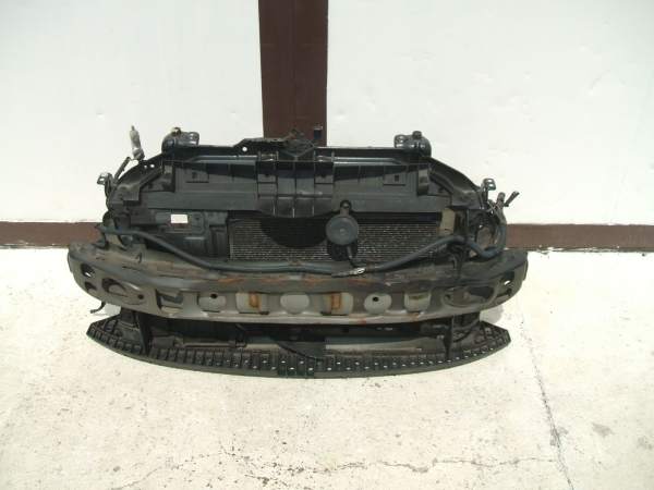 Toyota - Yaris - 5 drzwi - (2009 - 2011) - Karoseria / Błotnik przedni prawy