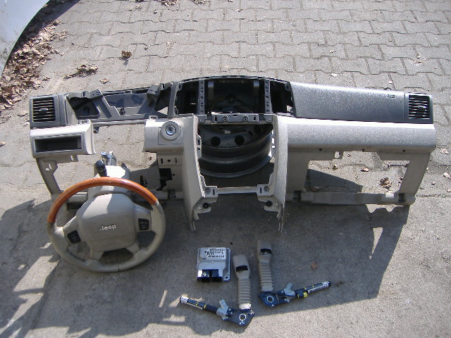 Jeep - Cherokee Grand - WK - (2005 - 2008) - Poduszki / Komplet