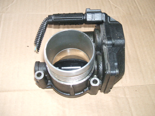 Ford - Mondeo - 4 drzwi - (2005 - 2007) - Silnik / Przepustnica