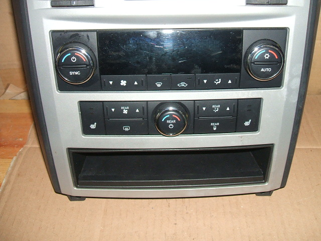 Chrysler - Voyager - Grand - (2008 - 2011) - Wnętrze / Włącznik ogrzewania