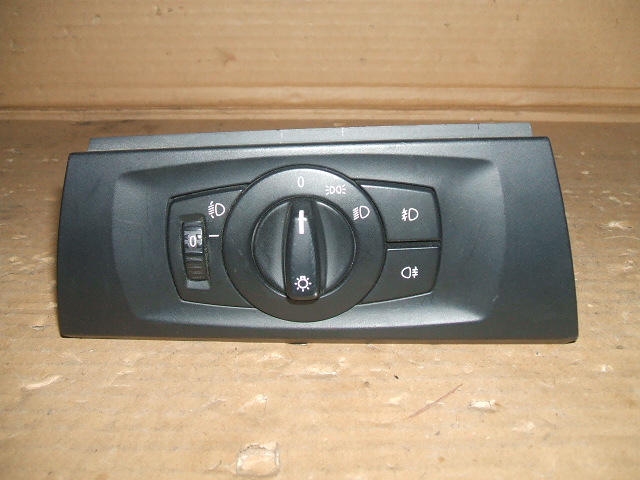 BMW - Seria 1 - E87 - 5 drzwi - (2004 - 2007) - Wnętrze / Włącznik świateł