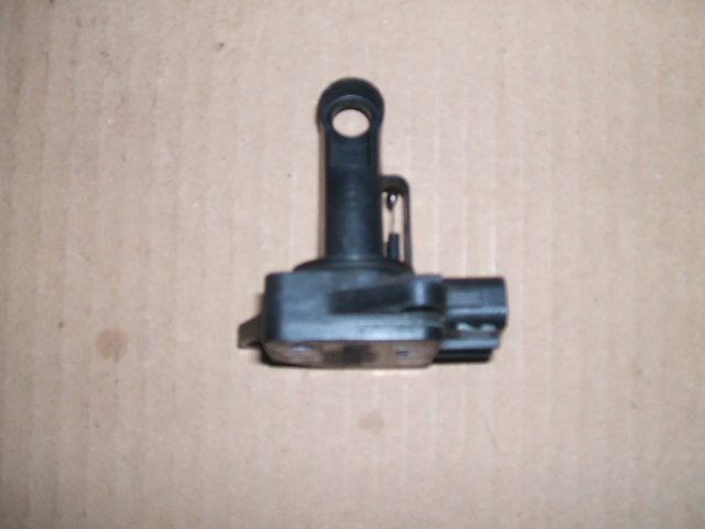 Toyota - Yaris - 3 drzwi - (2003 - 2006) - Filtry / Przepływomierz powietrza