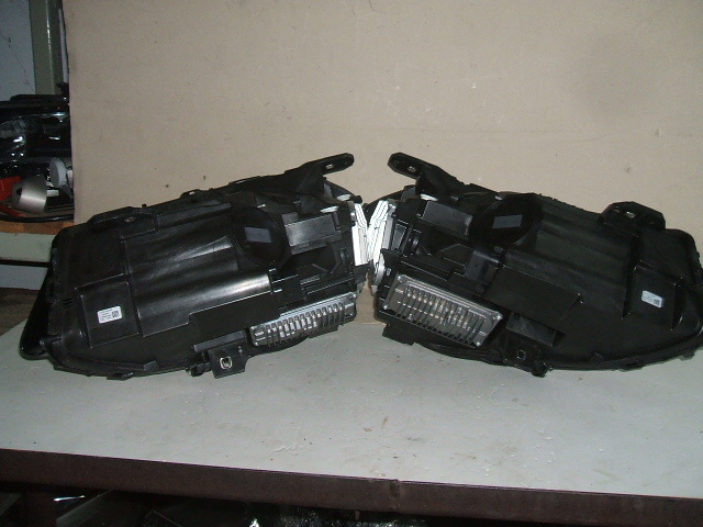 Mercedes-Benz - A-Klasa - W176 - 5 drzwi - (2012-) - Oświetlenie / Lampa przednia  prawa Bixenon