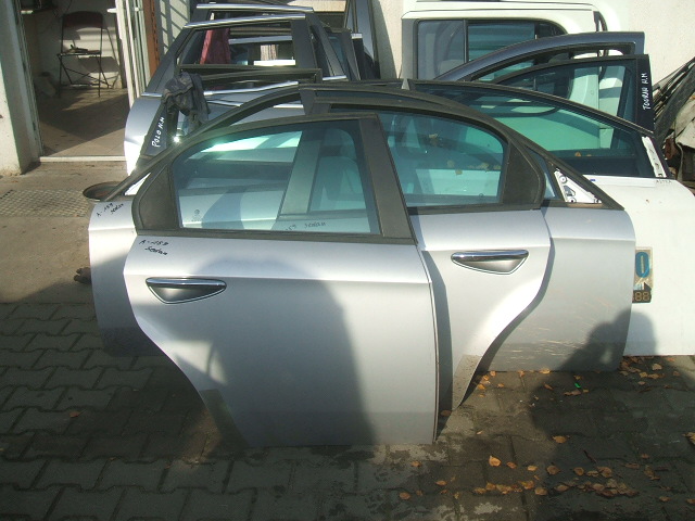 Alfa Romeo - 159 - Kombi - (2008 - 2011) - Karoseria / Drzwi przednie prawe