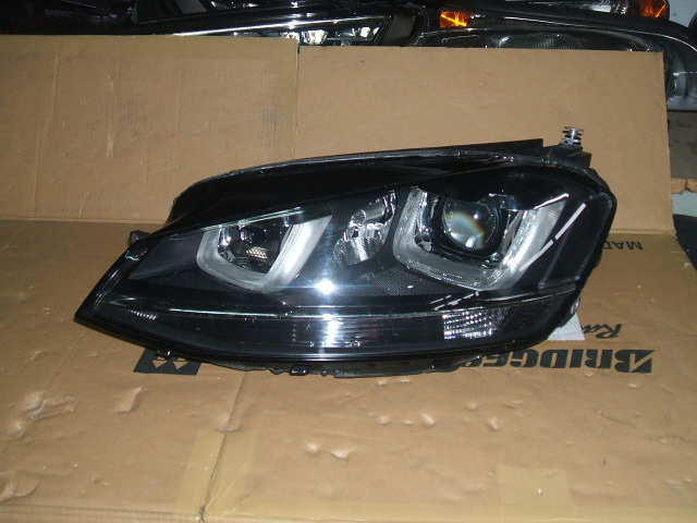Volkswagen - Golf VII - Kombi - (2013 - 2019) - Oświetlenie / Lampa przednia  lewa Bixenon