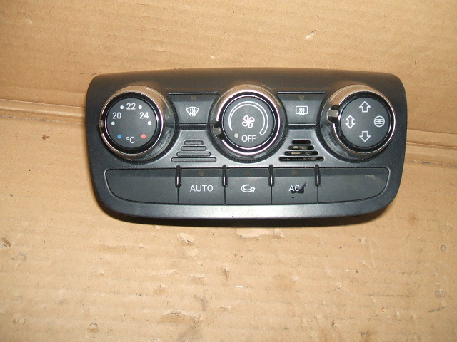 Audi - TT - (2006 - 2010) - Wnętrze / Panel klimatyzacji