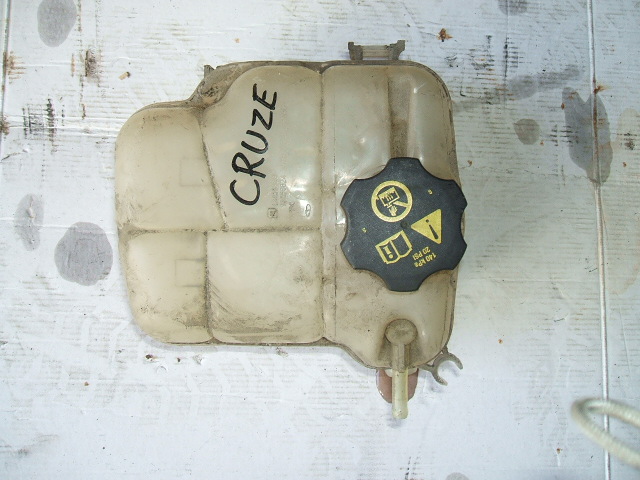 Chevrolet - Cruze - 4 drzwi - (2009 - 2012) - Układ chłodzenia / Zbiorniczek wyrównawczy
