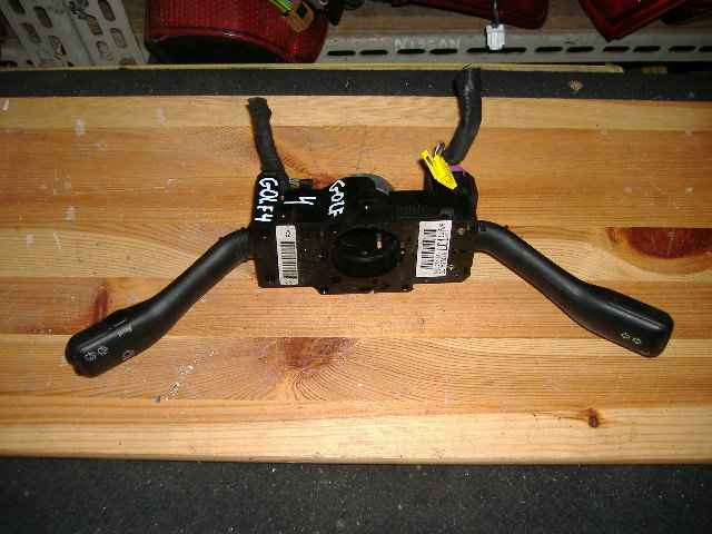 Volkswagen - Golf IV - Kombi - (1999 - 2006) - Wnętrze / Włącznik kierunkowskazów