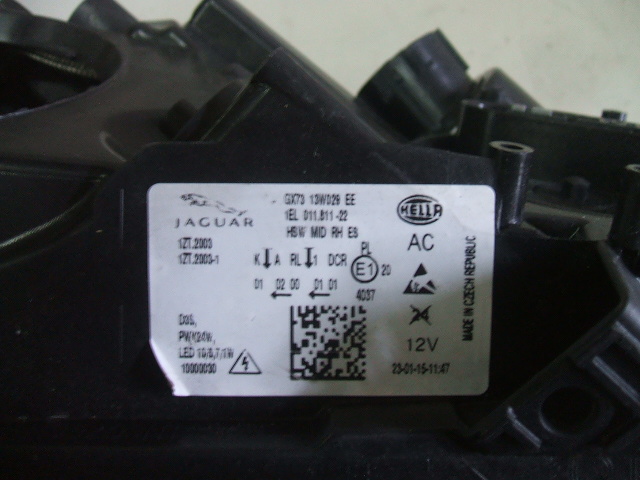 Jaguar - XE - (2015-) - Oświetlenie / Lampa przednia  prawa Bixenon