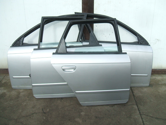 Audi - A4 - Kombi - (2004 - 2008) - Karoseria / Drzwi tylne lewe