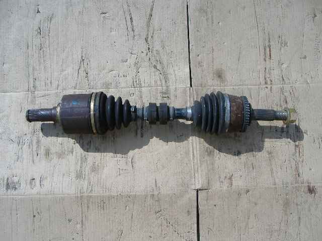 Nissan - Primera - 4 drzwi - (2005 - 2007) - Napęd / Półoś przednia lewa