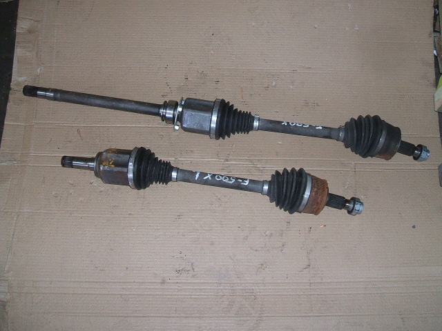 Fiat - 500 X - (2014-) - Napęd / Półoś przednia lewa