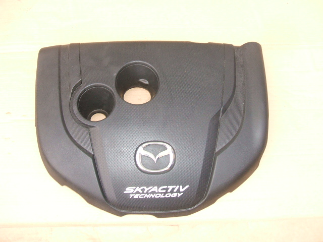 Mazda - 5 - (2013-) - Silnik / Górna osłona silnika