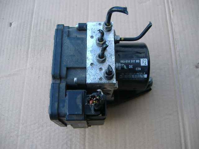 Audi - A3 - 5 drzwi - (2004 - 2008) - Hamulce / Pompa ABS