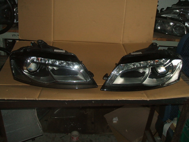 Audi - A3 - Cabrio - (2007 - 2013) - Oświetlenie / Lampa przednia  prawa Bixenon